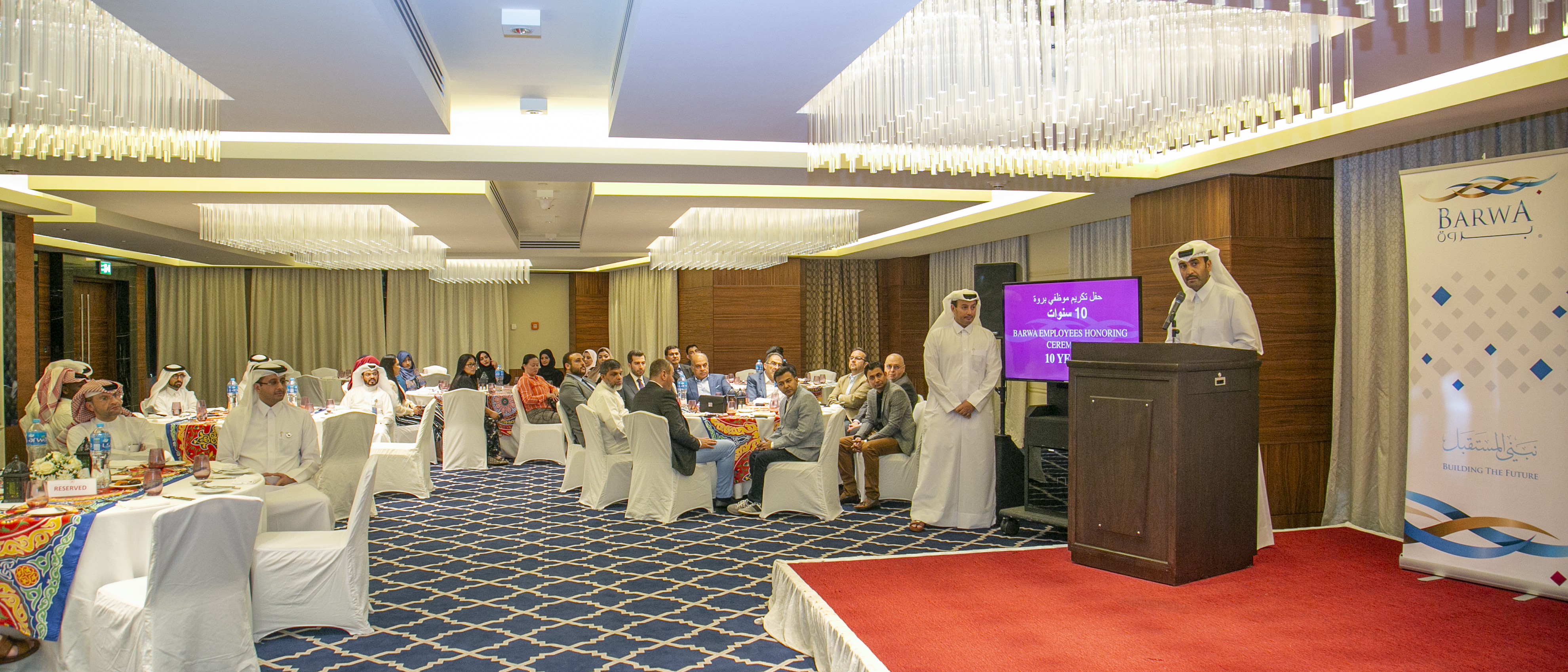 Barwa Real Estate holds gala dinner ((Gabga)) and honors its employees