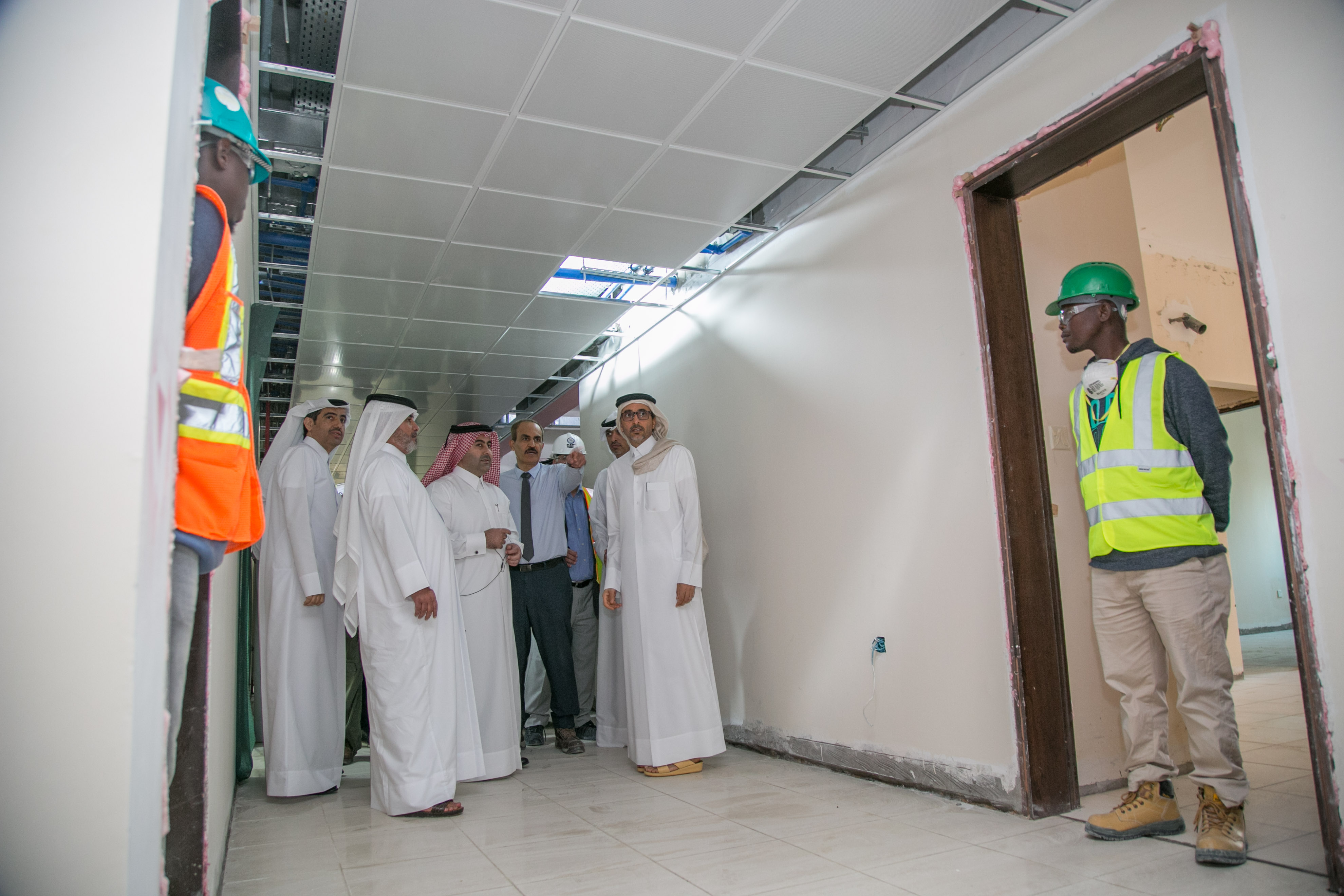 Chairman of Barwa Real Estate Company visits Madinat Al Mawater project
