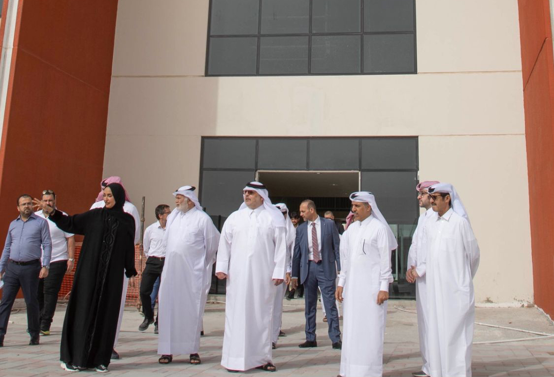 رئيس هيئة الأشغال العامة "أشغال" يقوم بزيارة تفقدية لمشروع تطوير وتشغيل مدارس قطر (الحزمة الأولى)